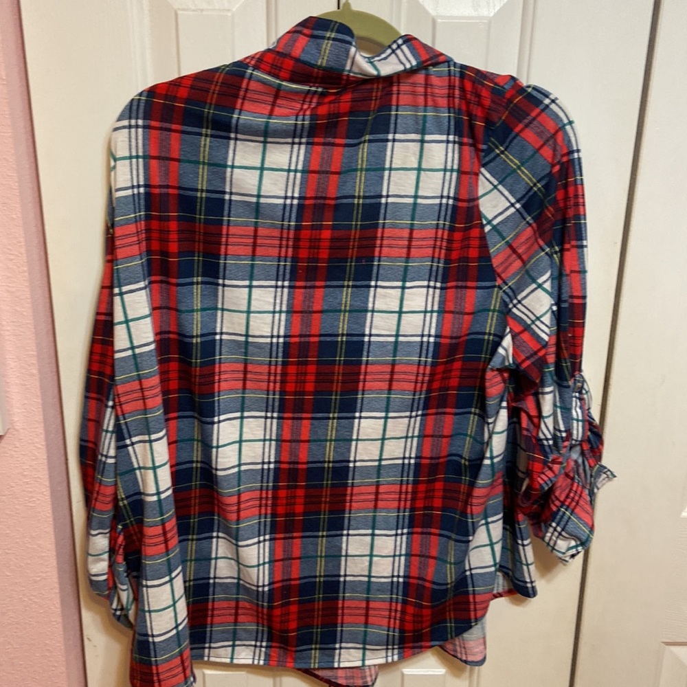 Plus Size Plaid Top - Picture 5 of 5